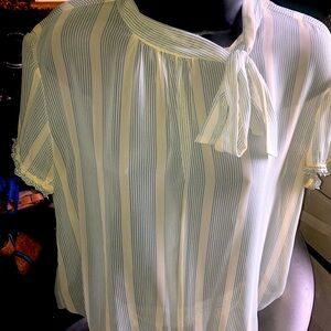 VINTAGE Cream Short Sleeve Tie Front Blouse with Peter Pan Collar